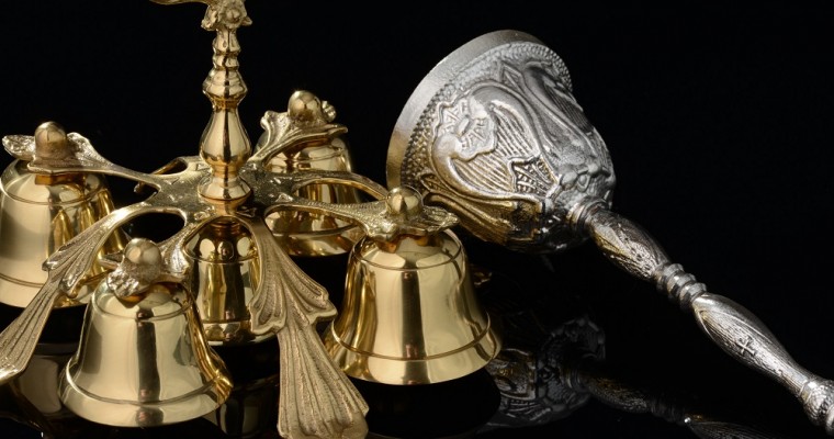 I campanelli liturgici nelle celebrazioni religiose