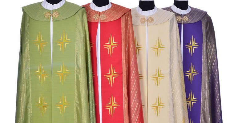 Il piviale liturgico nelle celebrazioni liturgiche