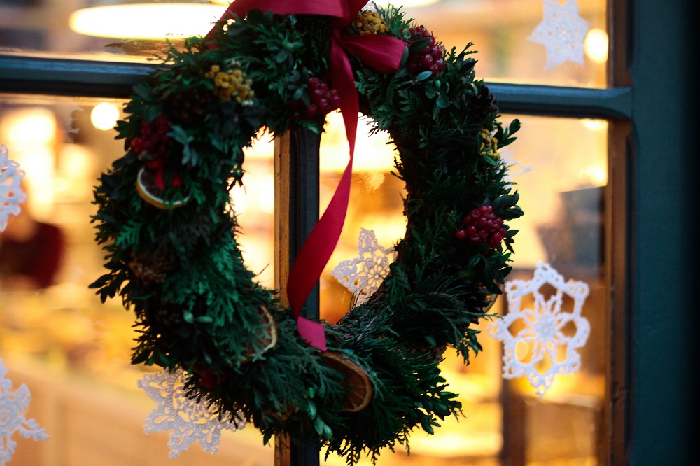 Decorazioni Natalizie Fai Da Te Per Albero Di Natale.10 Decorazioni Natalizie Fai Da Te Per Finestre Holyblog