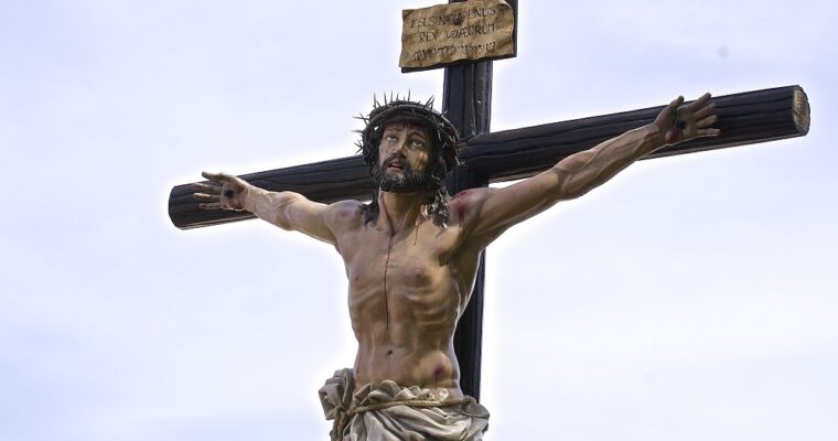 Perchè Gesù in croce è un simbolo così importante per i cattolici?