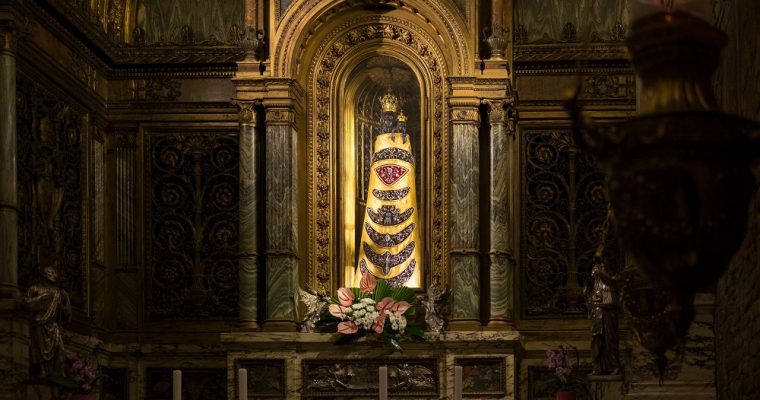 La Madonna di Loreto: storia e mito della Casa arrivata a Loreto dalla Palestina