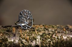 Gioielli con albero della vita perché e quando si regala