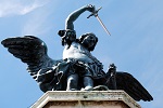 statua san michele castel sant angelo