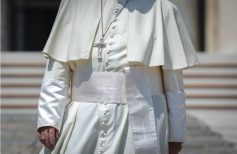 La preghiera del buonumore: la preferita di Papa Francesco