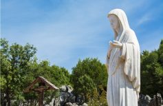 compleanno madonna medjugorje