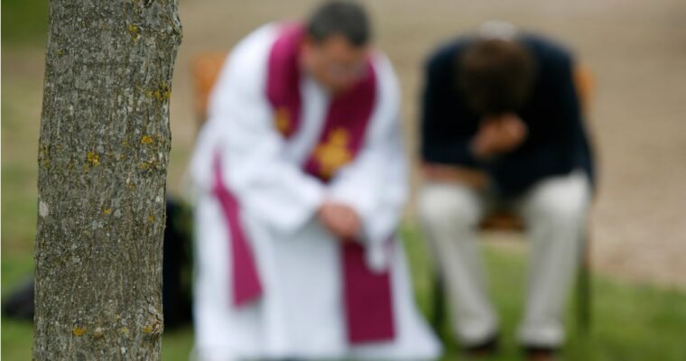 Peccati veniali: quali sono e le differenze rispetto ai peccati mortali