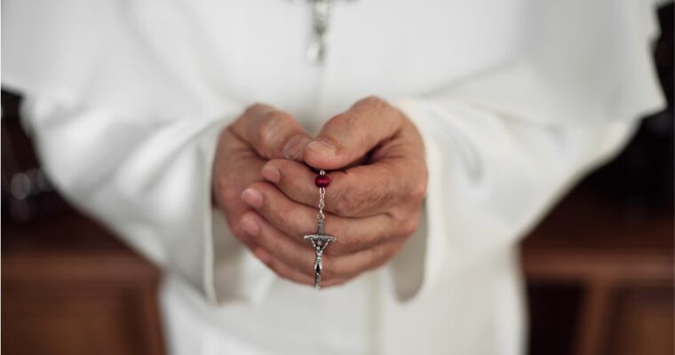 Prepariamoci all’Anno Santo con la preghiera del Giubileo