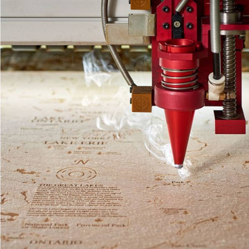 taglio laser mappa in legno
