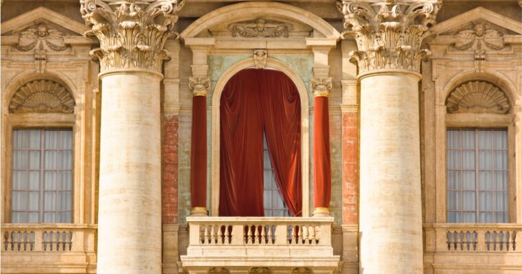 Cosa succede alla morte di un Papa: tutte le fasi dal decesso all’elezione del successore