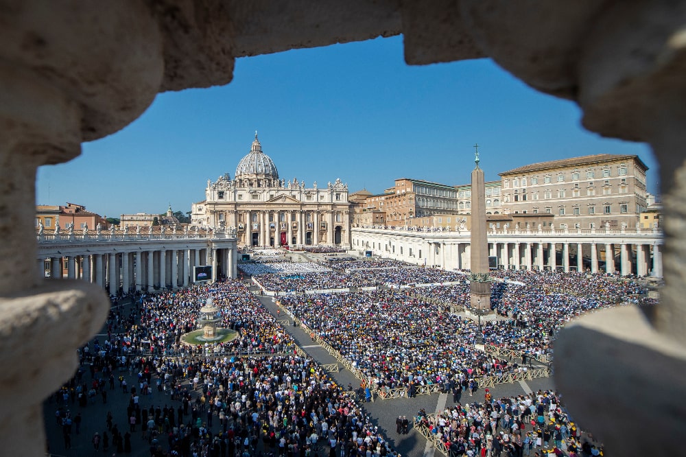 Acutis e Frassati: le prime canonizzazioni di Papa Leone XIV