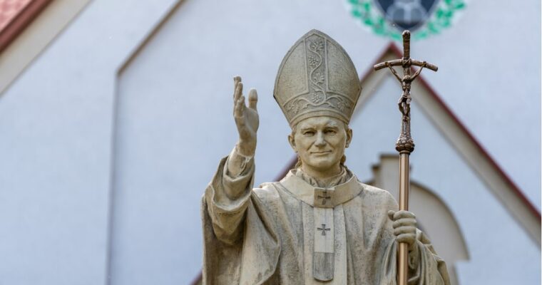 I miracoli di Papa Giovanni Paolo II, il pontefice del Totus Tuus