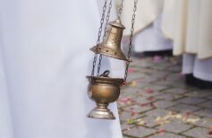 Solennità, feste e memorie: le “priorità” del calendario liturgico solennità, feste, memorie: le priorità del calendario liturgico