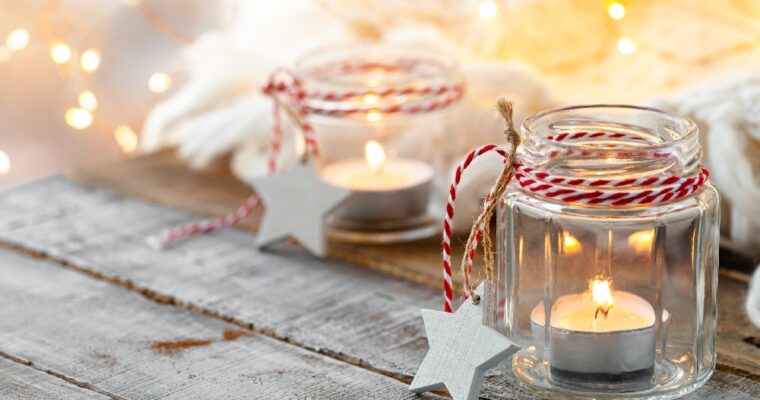 Vasi natalizi fai da te: idee creative per decorare la casa a Natale