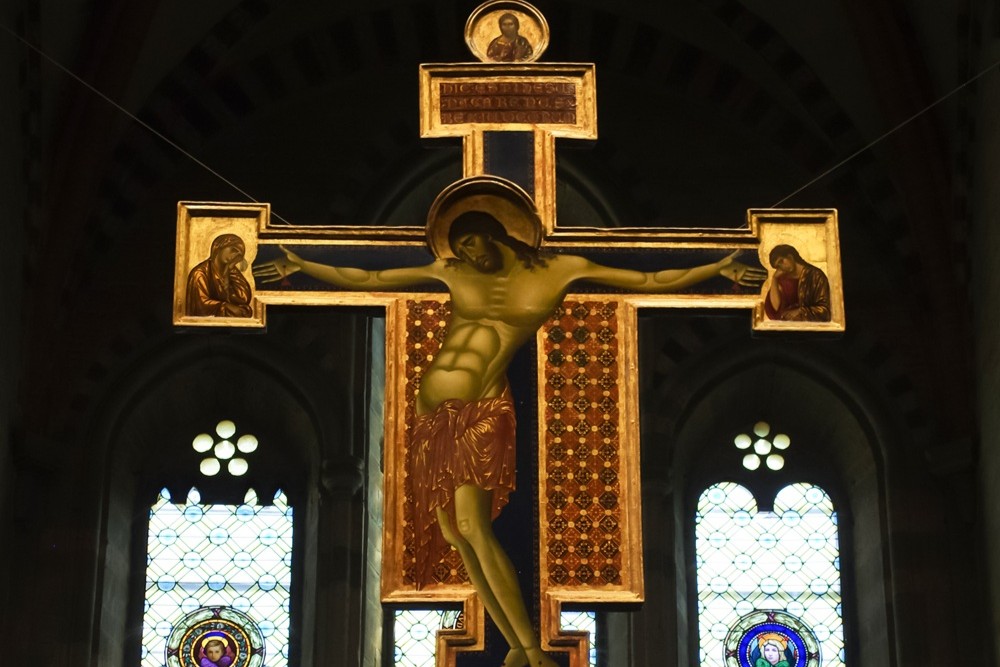 Il Crocifisso di Cimabue: storia, arte e restauro di un capolavoro