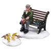 feeding pigeons set 2 pezzi statuina lemax caddington village 6x10x5 cm 42905